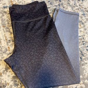 Light and tight leggings